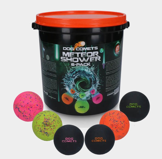Dog Comets Bucket & Balls